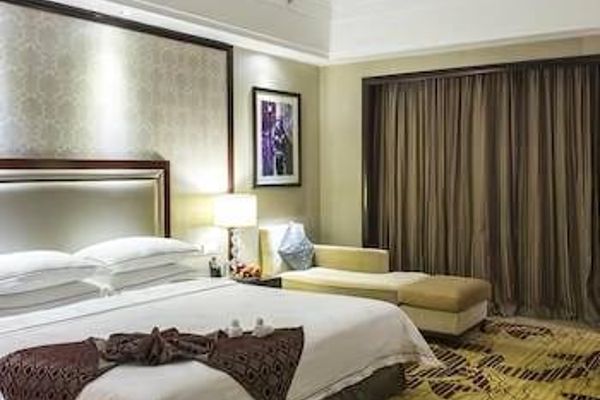 Shennongjia Huiyuan International Hotel (Zhanjiang)
